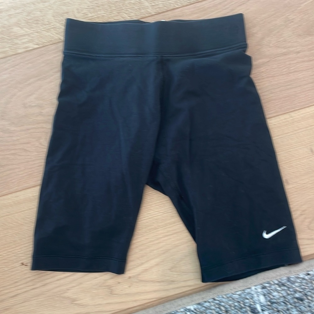 NIKE biker shorts
